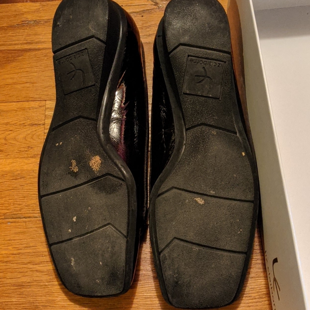 Shoes - Picture 3 of 4